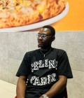 Встретьте Мужчинa : Danial, 30 лет до Беларусь  Рйга